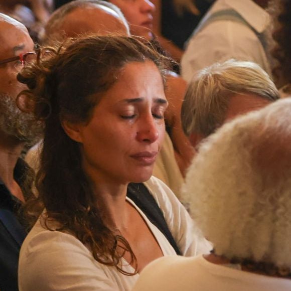 Famosos sofreram no velório de Lea Garcia, como Camila Pitanga