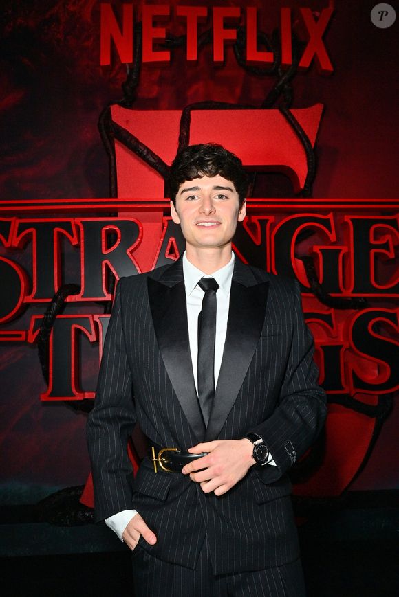 "Sou grato por 'Stranger Things' ter me dado segurança financeira para o resto da minha vida", disse Noah Schnapp