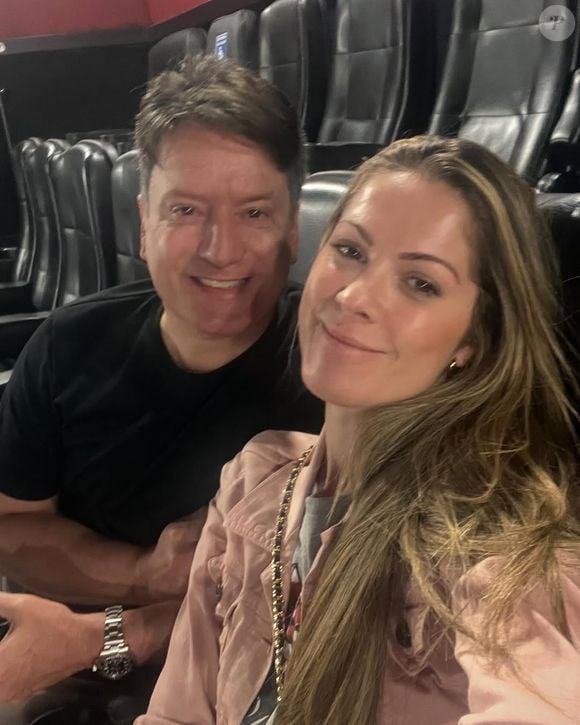 Jacqueline Brazil, do 'Jornal Hoje' e namorada de Luiz Carlos Jr, compartilha nas redes momento de romance com o apresentador