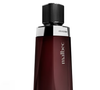 Inspirado no universo dos vinhos, Malbec aposta no exclusivo álcool vínico envelhecido em barris de carvalho francês para criar uma fragrância marcante