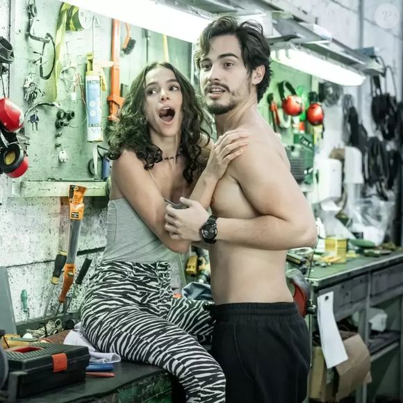 A produção da Barry Company, em coprodução com a Intro Pictures, estreia com destaque no Hulu dia 12 de fevereiro