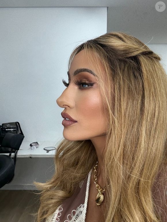 Sabrina Sato sem a pinta na testa? Apresentadora mostra lado inédito em nova atração