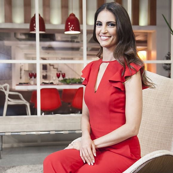 Grávida de Taubaté, Maria Veronica foi desmascarada na TV por Chris Flores