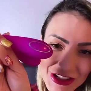 Andressa Urach já revelou ser adepta dos brinquedinhos sexuais, seja para usar sozinha ou em dupla