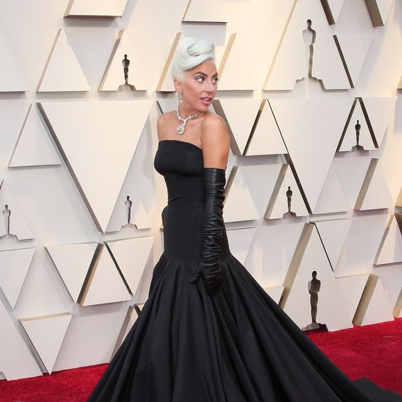 O colar com o histórico Tiffany Diamond chamou atenção no visual de Lady Gaga durante o tapete vermelho do Oscar 2019
