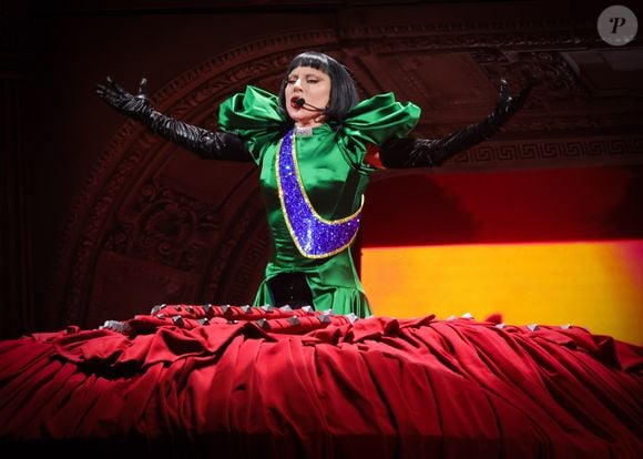 Lady Gaga é do signo de Áries e tem ascendente em Gêmeos