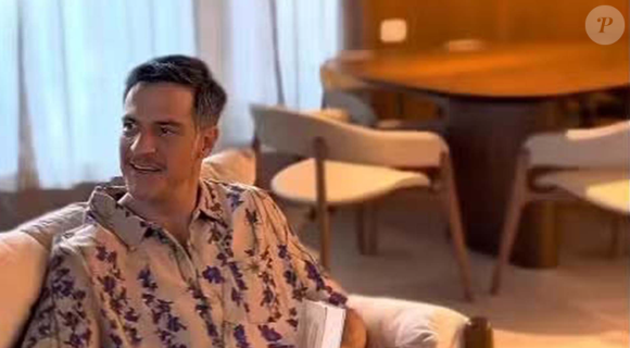 Mateus Solano vive uma realidade diferente. O ator se mudou para um apartamento localizado na Barra da Tijuca, também na Zona Oeste do Rio de Janeiro, e tem mostrado aos seguidores detalhes do novo lar nas redes sociais.