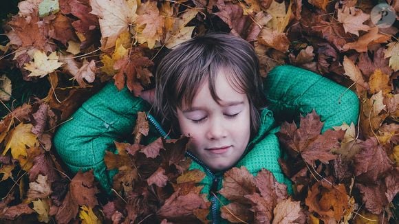 Se você quer que seus filhos sejam mais resilientes e felizes, experimente adotar esse hábito; os pais nórdicos sempre fazem isso
