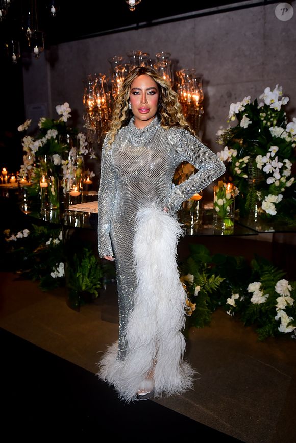 Rafaella Santos apostou no brilho em look para o leilão de Neymar em 2024