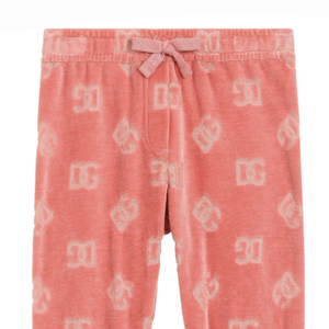 Mavie também usou calça da Dolce&Gabbana.