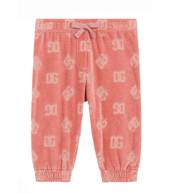 Mavie também usou calça da Dolce&Gabbana.