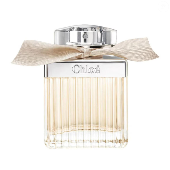 O Chloé Eau de Parfum combina peônia, lichia e frésia na saída, rosa, lírio do vale e magnólia no coração e cedro da Virgínia, âmbar e mel no fundo