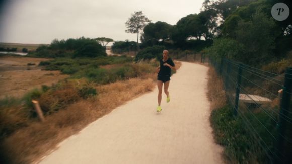 Adriane Galisteu aprendeu a correr com Nuno Cobra Ribeiro fazendo treinos diários para surpreender Senna: 'Queria fazer um esporte para acompanhá-lo para o resto da vida'