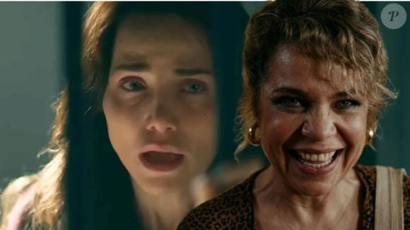 Na novela 'Quem Ama Cuida', da Globo, Pilar (Isabel Teixeira) demonstra uma inveja profunda de Adriana (Letícia Colin).