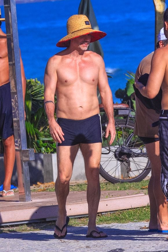 A boa forma de Alexandre Nero, de 56 anos de idade, impressionou os internautas