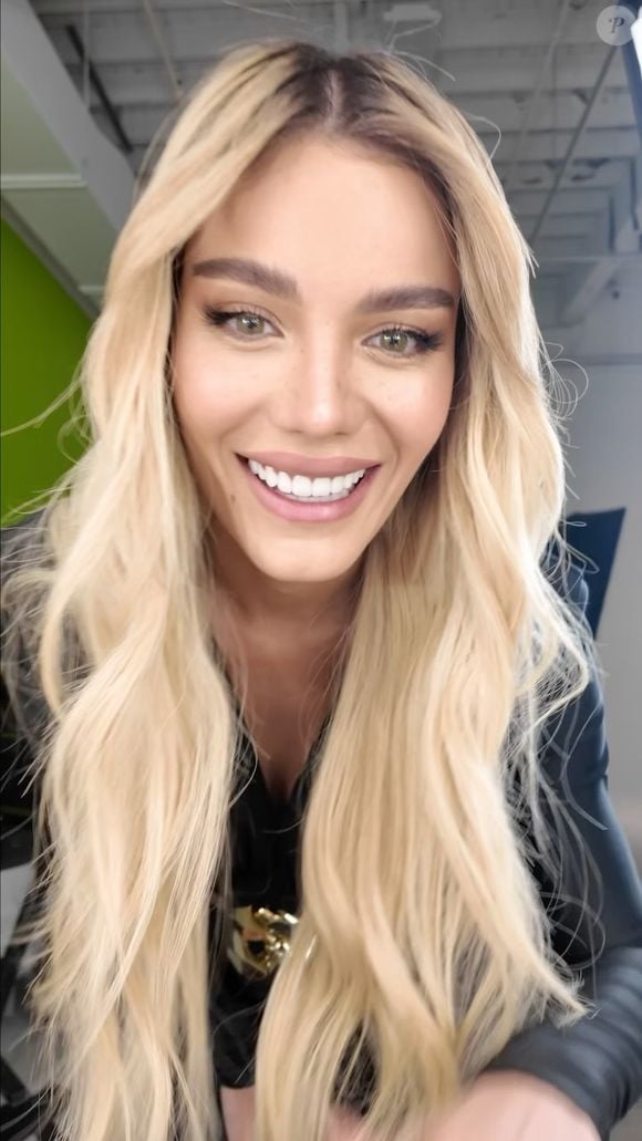 Modelo Aleska Génesis já havia sido presa no ano passado pelo mesmo motivo. Ela foi detida enquanto passava por um aeroporto, mas foi liberada por falta de provas
