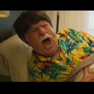 Ary Fontoura simula emergência médica em plano do grupo em 'Velhos Bandidos'