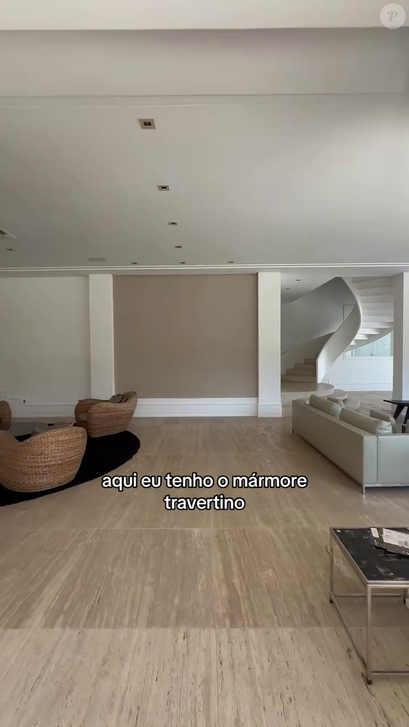 Mansão onde Iza morou tem 1.200 m² de área construída, 4 mega suítes, uma delas com hidro, e elevador panorâmico