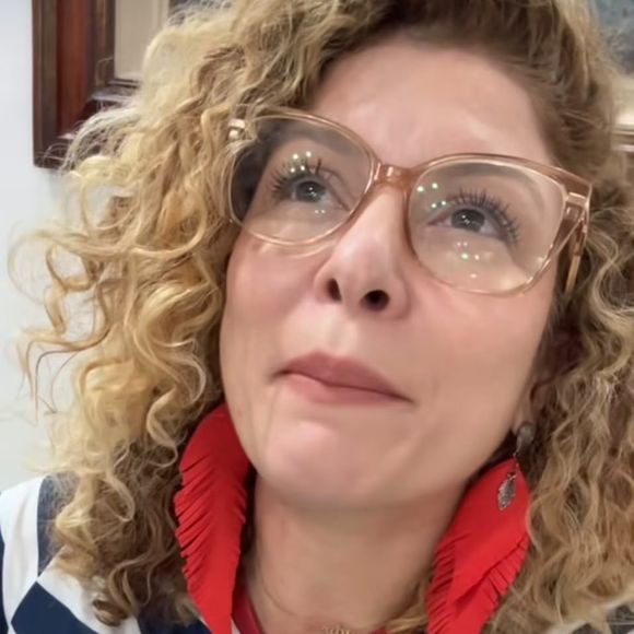 Fora do palco, mas no telão: Bárbara Borges confirma participação na despedida de Xuxa e explica motivo de não ter sido convidada para o elenco presencial. Segundo informações da Quem, a atriz autorizou o uso de sua imagem na homenagem