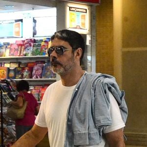 o novo visual de William Bonner, com barba grisalha, virou um dos assuntos mais comentados de 2022 e consolidou a imagem de “tiozão do JN” que o jornalista adota com humor