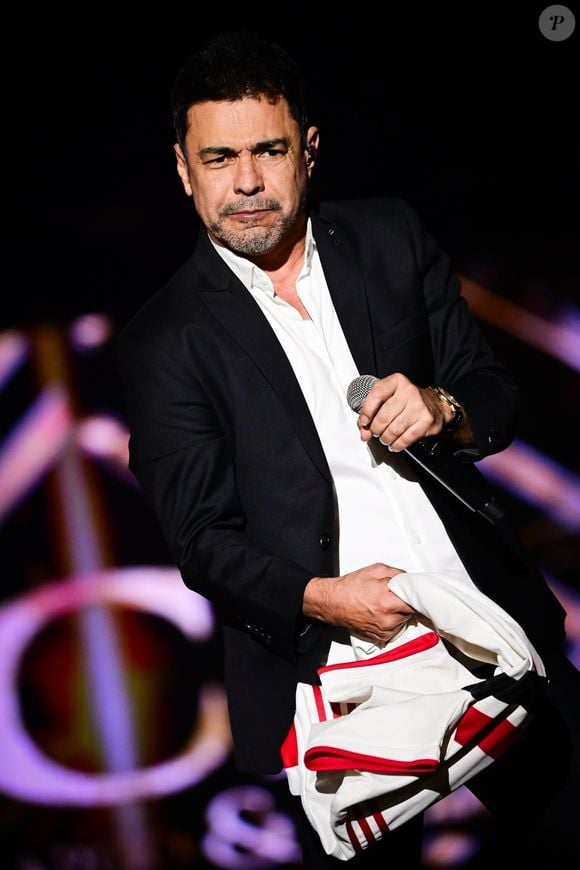 Zezé Di Camargo e envolveu em uma polêmica com o SBT na última semana, quando detonou a emissora