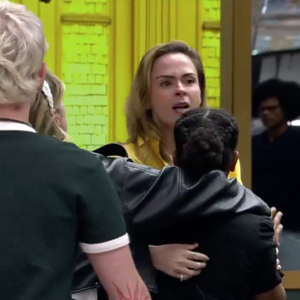 Segundo a web, a Veterana teria quebrado uma regra onde seria proibido danificar objetos pessoais de outros participantes no reality show, o que poderia acarretar em desclassificação