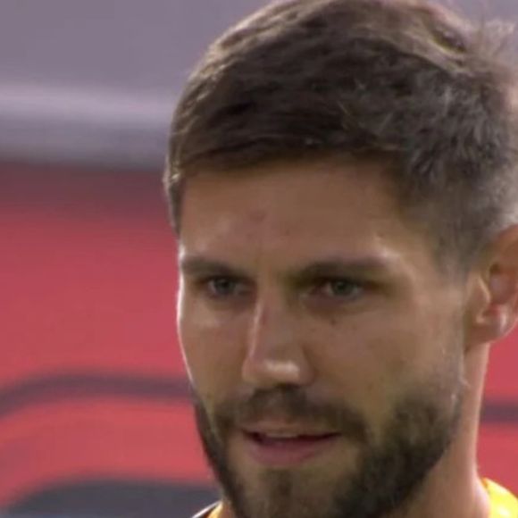 Jonas vence prova do líder no 'BBB 26', deixa aliada 'de lado' e atitude vira piada na web: 'Quase chorando'