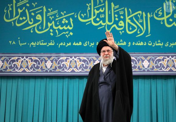 Guerra EUA-Israel x Irã resultou na morte do líder supremo Ali Khamenei