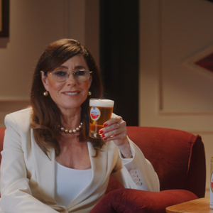 Christiane Torloni roubou a cena na internet após participar de um comercial da cerveja Amstel na última terça-feira (03)