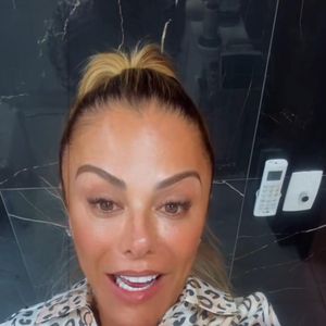 Poliana Rocha falou com os seus seguidores nos stories do Instagram que teve um dia cansativo, e foi discreta no que diz respeito à separação do filho, Zé Felipe, com Virginia Fonseca.