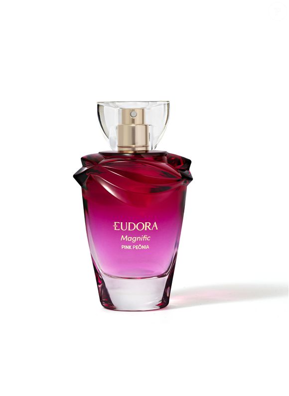 Magnific Pink Peônia (Eudora) - 75ml | R$ 139,90 - o frasco em degradê, que vai do vermelho ao pink, cria um efeito visual marcante que remete à paixão e à autoconfiança