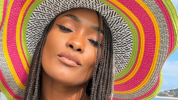 Eita! Erika Januza deixa de seguir Arlindinho e arquiva fotos após suposto vídeo do cantor em casa de swing; entenda a polêmica