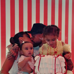 Bruna Biancardi e Neymar trocaram declarações de amor durante a festa e a modelo se mostrou muito feliz