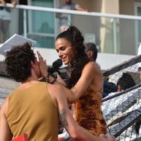 Bloco do beijo no Carnaval 2026! Marquezine e Shawn Mendes, Sabrina Sato e marido, e outros casais. Saiba quem beijou quem na folia e veja fotos