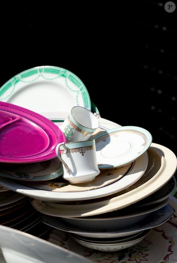 Quando alguém se sente sobrecarregado emocionalmente, uma simples tarefa diária, como manter a cozinha em ordem, parece ainda mais exaustiva