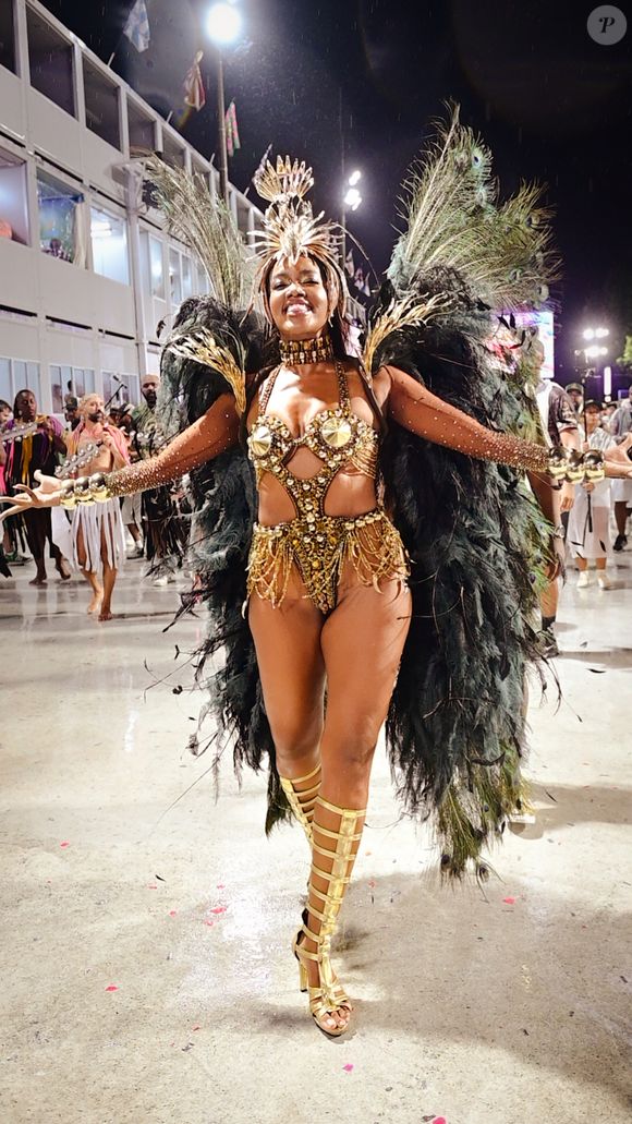 Iza mostrou muito samba no pé