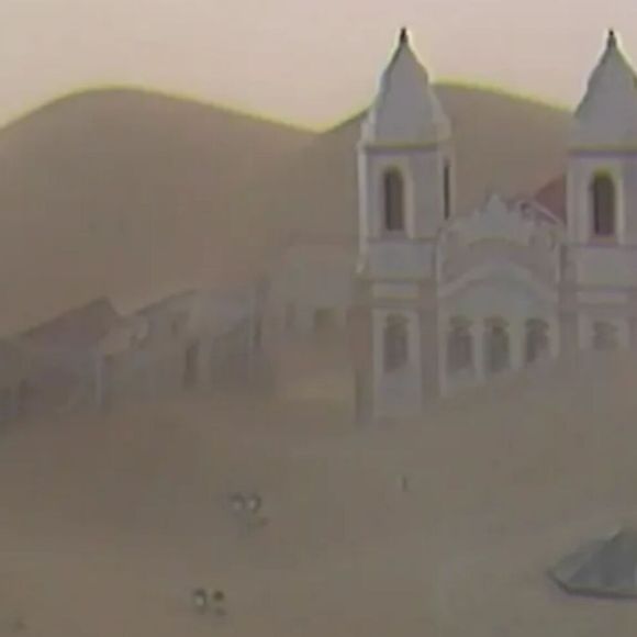 Qual é o fim de Santana do Agreste na novela 'Tieta'? Após saída de Tieta (Betty Faria), cidade sofre com tempestade de areia