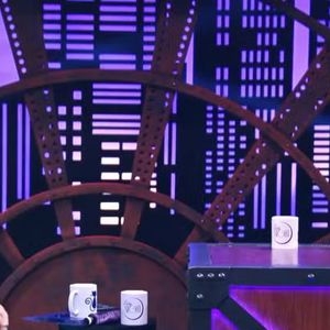 No talk show de Tatá Werneck, Cauã Reymond se divertiu e também emocionou ao lembrar da mãe