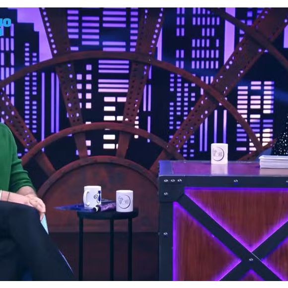 No talk show de Tatá Werneck, Cauã Reymond se divertiu e também emocionou ao lembrar da mãe