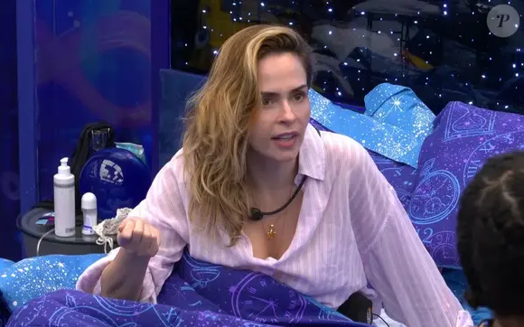 ‘BBB 26’: Ana Paula Renault afirmou ter recebido um microfone perfumado da produção. Não é a primeira vez que ela faz esse tipo de queixa por ser alérgica