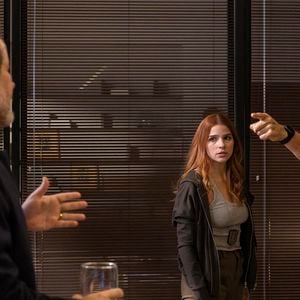 Paulinho fica cara a cara com Ferette em cena explosiva de 'Três Graças'