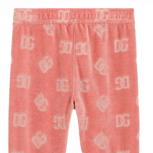 A calça grifada de Mavie custa R$ 6.020 no site da Farfetch Brasil.