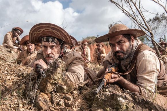 Miguel Ignácio (Alexandre Nero) - Cangaceiro respeitado, é uma espécie de mentor para Josué, ensinando a ele os códigos e táticas mais importantes para atacar e sobreviver.
