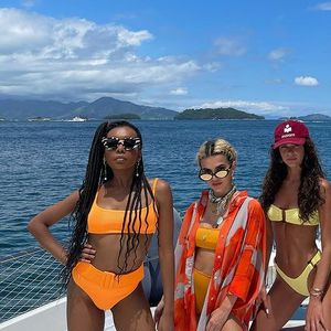 Thelma, Manu Gavassi, Bruna Marquezine e Rafa Kalimann em viagem após o BBB 20