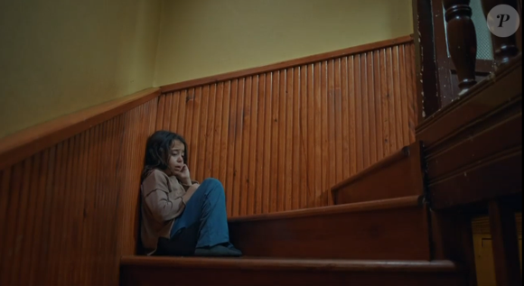 Melek/Turna vem passando por maus momentos na novela Mãe e se desespera ao saber do sequestro de Zeynep na novela Mãe, capítulo de 5 de fevereiro de 2026