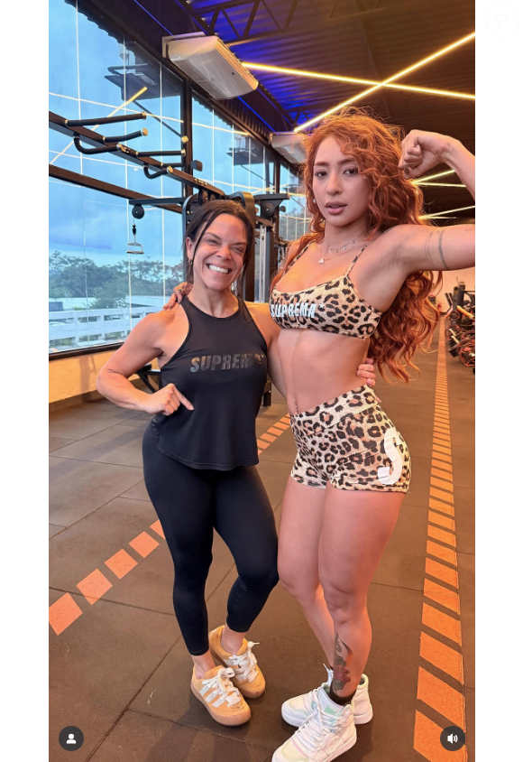 Ruivinha de Marte compartilho um treino com Carol Vaz, que cuida do corpo de Viviane Araújo para o Carnaval