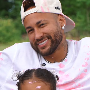 Em meio aos compromissos da Seleção Brasileira na Copa do Mundo, Neymar recebeu uma notícia especial fora dos gramados: Bruna Biancardi está grávida novamente