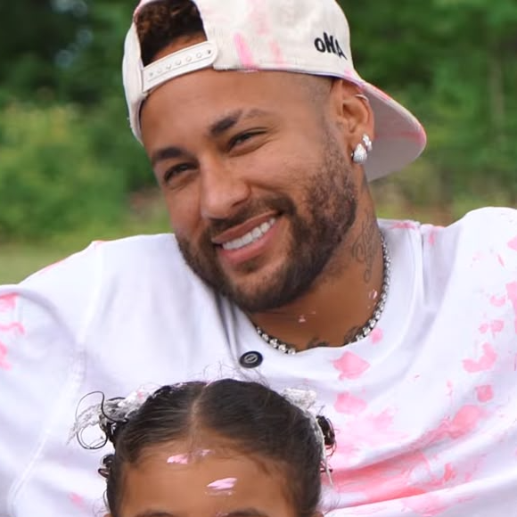 Em meio aos compromissos da Seleção Brasileira na Copa do Mundo, Neymar recebeu uma notícia especial fora dos gramados: Bruna Biancardi está grávida novamente