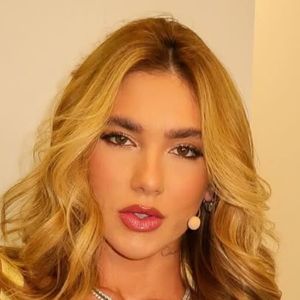 Médica alerta sobre diagnóstico de Virgínia Fonseca que pode causar ferimentos na pele: 'Devem buscar ajuda médica e psicológica'