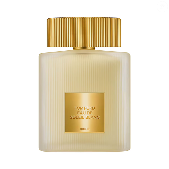 O Eau de Soleil Blanc, da Tom Ford, combina pistache, cardamomo e flores brancas em uma fragrância cremosa, levemente especiada e com sensação de calor praiano.